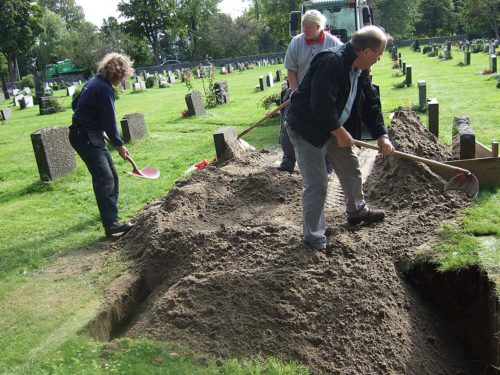 Gjengraving av grav, fra Horten i 2008