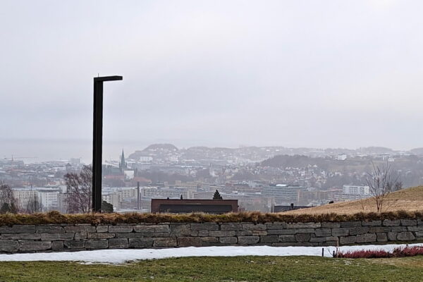 Bilde av utebelysning ved Havsteingravplass